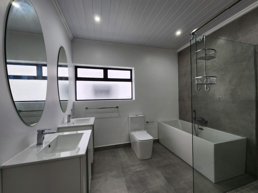 3 Bedroom Property for Sale in Seemeeu Park Western Cape
